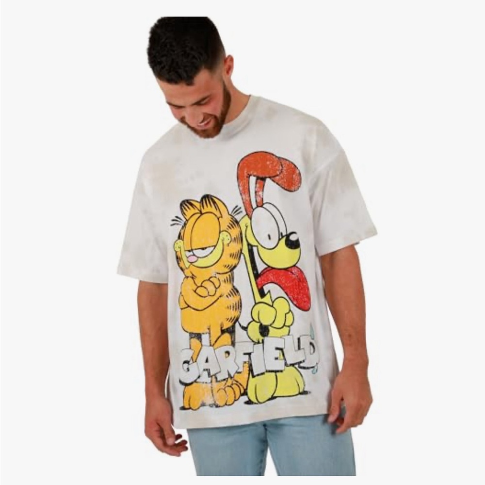 Garfield And Odie Oversized Mens
White Tshirt Size S